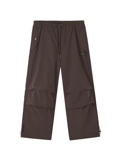 Five Cm Logo-patch Trousers In Brown