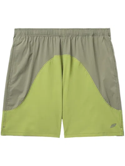 Five Cm Two-tone Panelled Shorts In Green