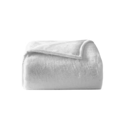 Five Queens Court Lapland Throw Throw In White