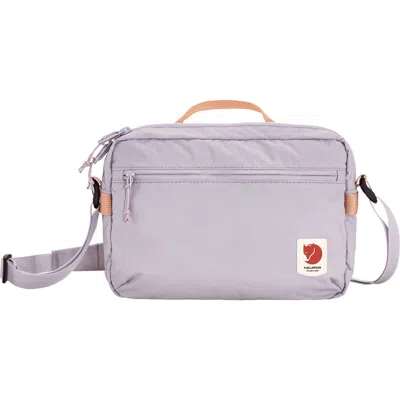 Fjall Raven Logo-patch Zip-fastening Messenger Bag In Neutral