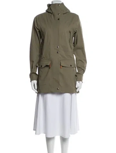 Pre-owned Fjall Raven Parka In Green