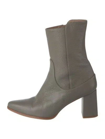 Pre-owned Flattered Leather Boots In Gray