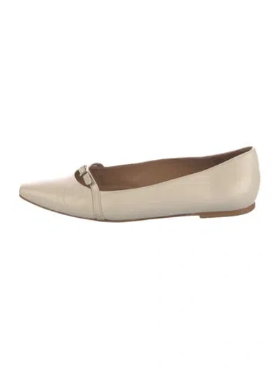 Pre-owned Flattered Leather Cutout Accent Ballet Flats In Neutral