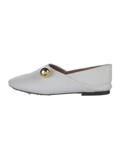 Pre-owned Flattered Leather Flats In White