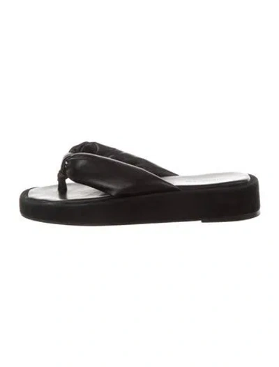 Pre-owned Flattered Leather Flip Flops In Black