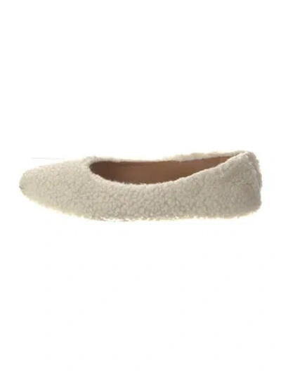 Pre-owned Flattered Shearling Flats In White
