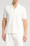 Fleece Factory Rhone Short Sleeve Button-up Shirt In Ivory