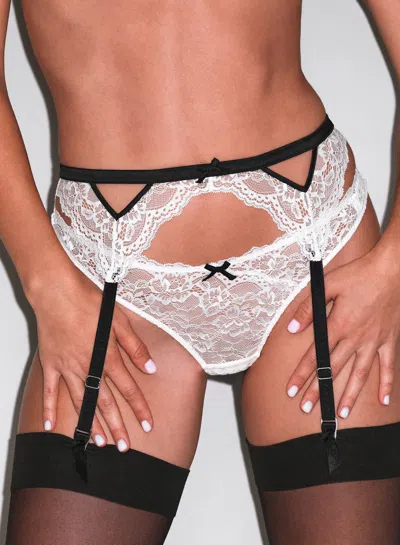 Fleur Du Mal Bianca Lace Garter Belt In Linen Beige
