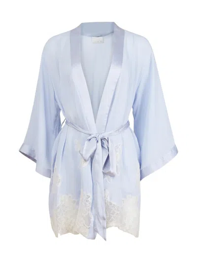 Fleur Du Mal Women's Lace Appliqué Silk-blend Robe In Cloud