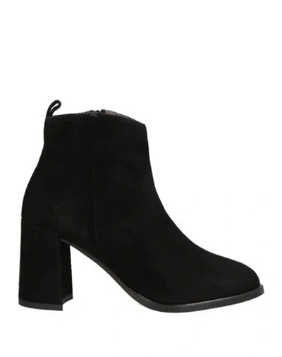 Fleury Woman Ankle Boots Black Size 5 Leather