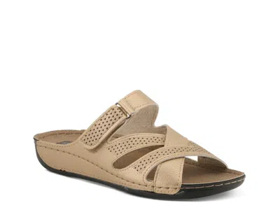 Flexus Karl Wedge Sandal In Gold