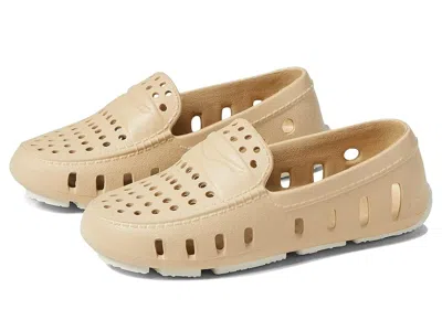 Floafers Prodigy Driver (big Kid) Kid's Shoes Warm Sand/coconut : 4 Big Kid M, Synthetic