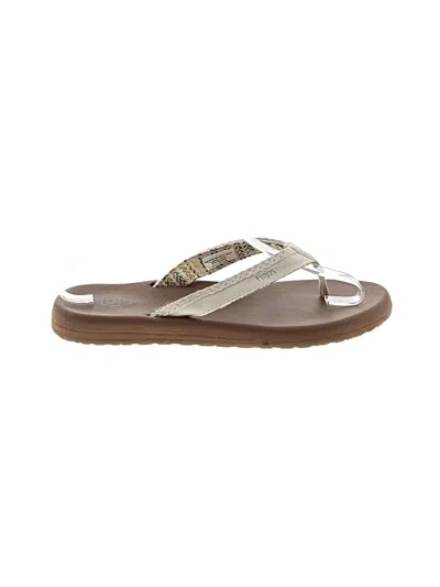 Pre-owned Flojos Flip Flops In Tan