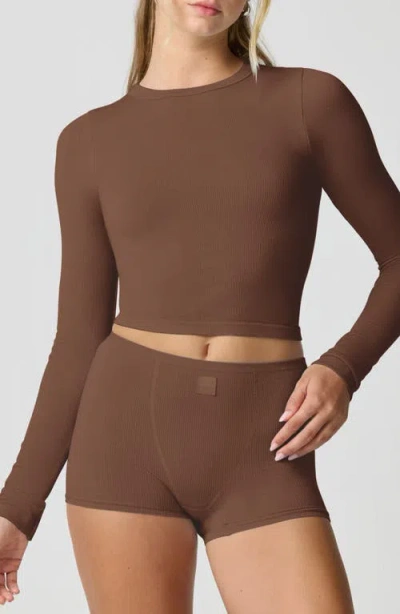 Florence By Mills Softie Seamless Long Sleeve Crop T-shirt In Brown