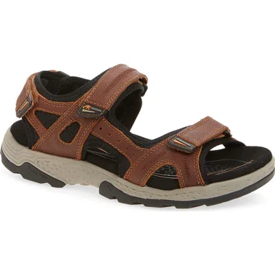 Fluchos Missouri Sandal In Brown