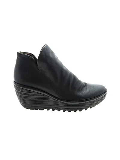 Pre-owned Fly London Wedges In Black