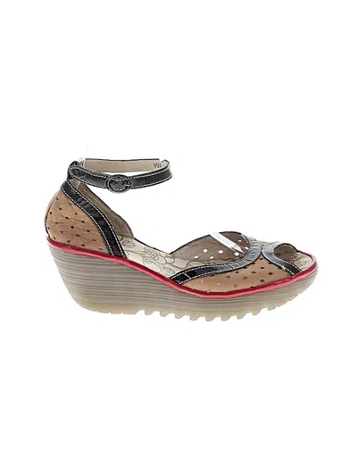Pre-owned Fly London Wedges In Gray
