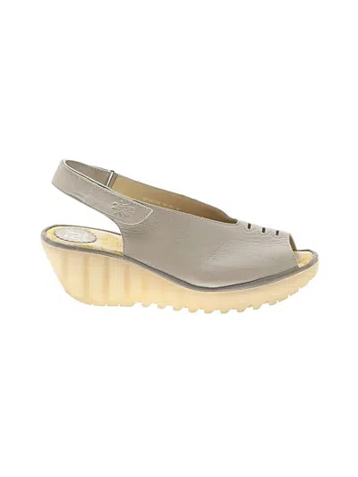 Pre-owned Fly London Wedges In Ivory
