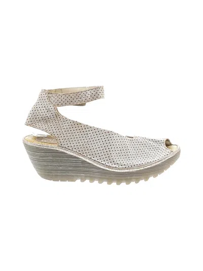 Pre-owned Fly London Wedges In Ivory