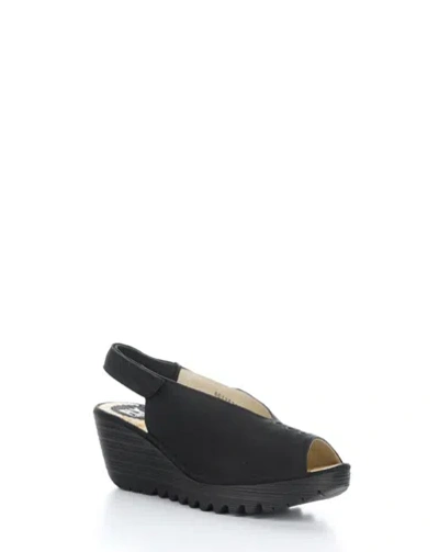 Pre-owned Fly London Women's Yeay387fly Lightweight Round Toe Wedge Sandal In Black (004 Cupido)