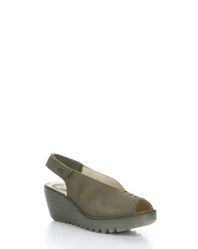 Pre-owned Fly London Women's Yeay387fly Lightweight Round Toe Wedge Sandal In Khaki (005 Cupido)