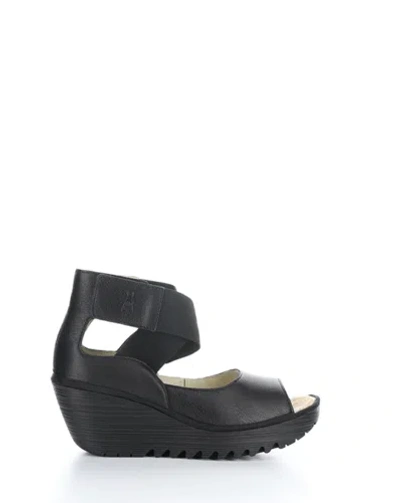 Pre-owned Fly London Women's Yefi473fly Mousse Black Wedge Sandal In Black (leather)