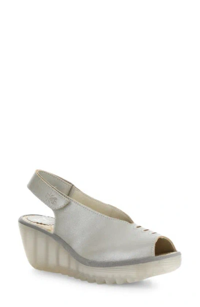 Fly London Yeay Peep Toe Sandal In Silver Borgogna