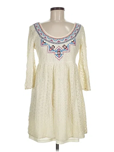 Pre-owned Flying Tomato Casual Dress In Ivory