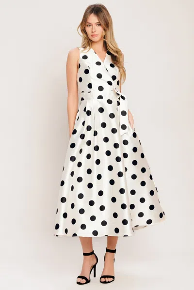Flying Tomato Id23166 In White