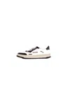 Foamers Sneakers White In Bianco Bianco
