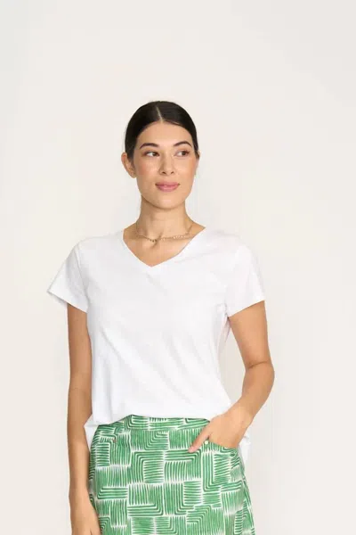 Foil Short Sleeved V-neck Tee In White