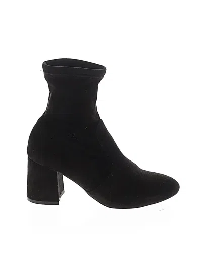 Pre-owned Forever 21 Ankle Boots In Black