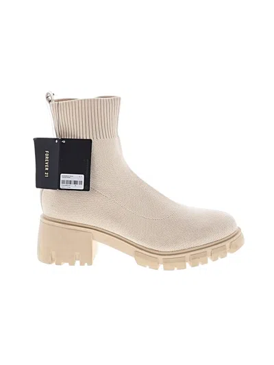 Pre-owned Forever 21 Ankle Boots In Ivory