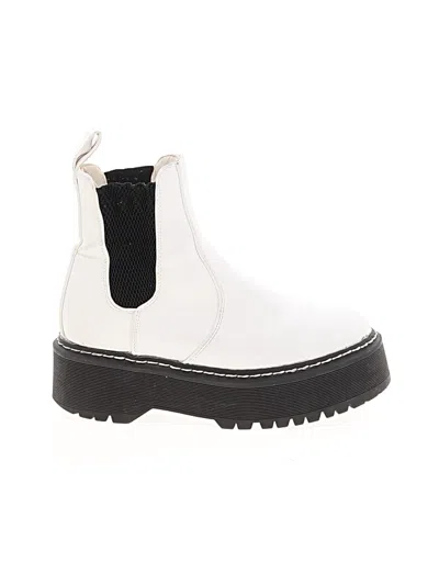 Pre-owned Forever 21 Ankle Boots In White