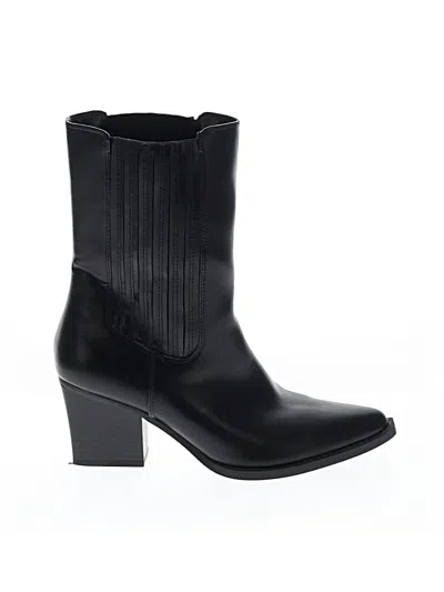Pre-owned Forever 21 Boots In Black