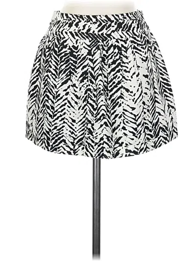 Pre-owned Forever 21 Casual Skirt In White