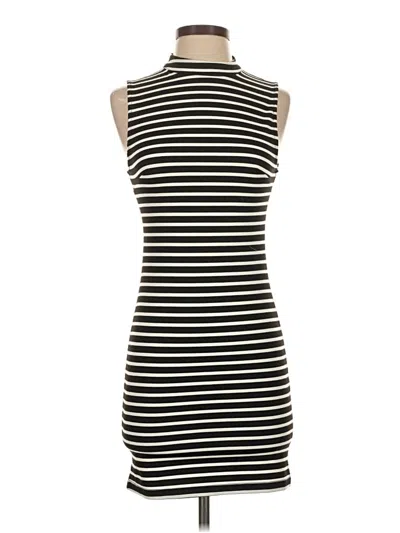 Pre-owned Forever 21 Contemporary Casual Dress In Black