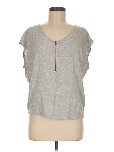 Pre-owned Forever 21 Contemporary Sleeveless T-shirt In Gray