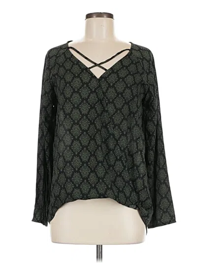 Pre-owned Forever 21 Long Sleeve T-shirt In Green
