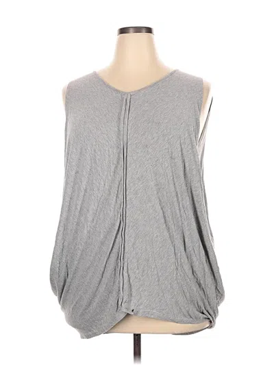 Pre-owned Forever 21 Plus Sleeveless T-shirt In Gray