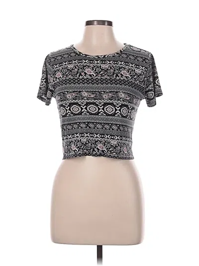 Pre-owned Forever 21 Short Sleeve T-shirt In Black