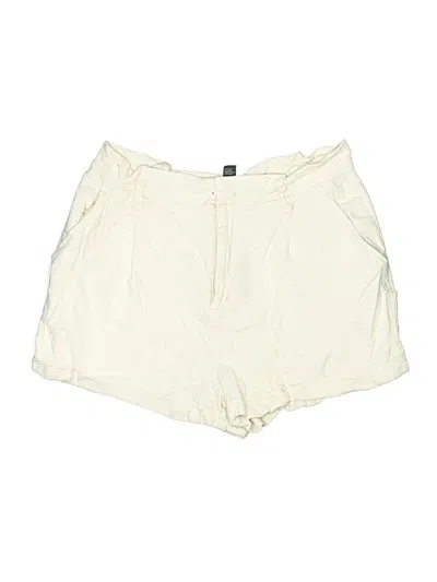 Pre-owned Forever 21 Shorts In Ivory