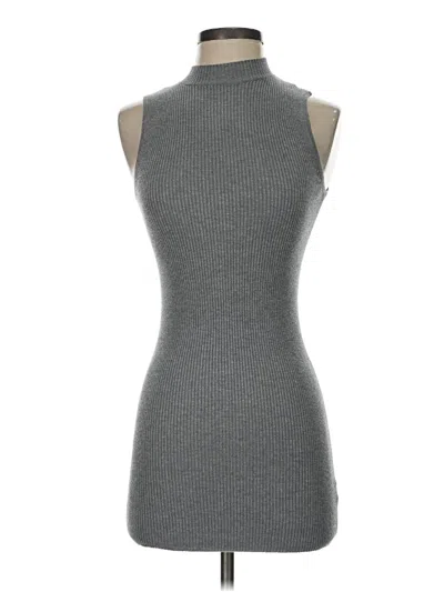 Pre-owned Forever 21 Sleeveless T-shirt In Gray