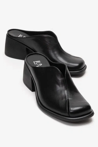 Forever & Always Shoes Ardent Leather Block Heel Mule In Black