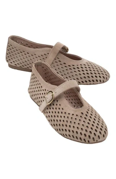 Forever & Always Shoes Arian Leather Ballet Flat In Neutral