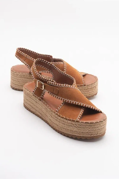 Forever & Always Shoes Bellezza Leather Platform Sandal In Brown