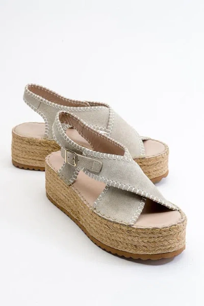 Forever & Always Shoes Bellezza Leather Platform Sandal In Brown