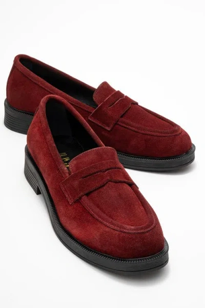 Forever & Always Shoes Bree Platform Penny Leather Loafer In Burgundy