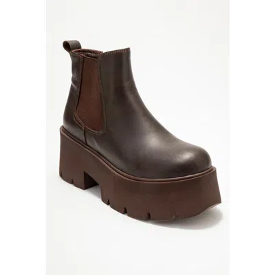 Forever & Always Shoes Clen Leather Platform Chelsea Boot In Brown