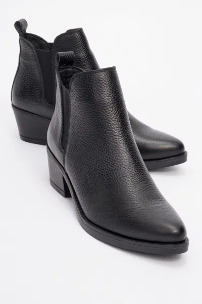 FOREVER & ALWAYS SHOES DOVENA LEATHER BLOCK HEEL ANKLE BOOT (WOMEN)